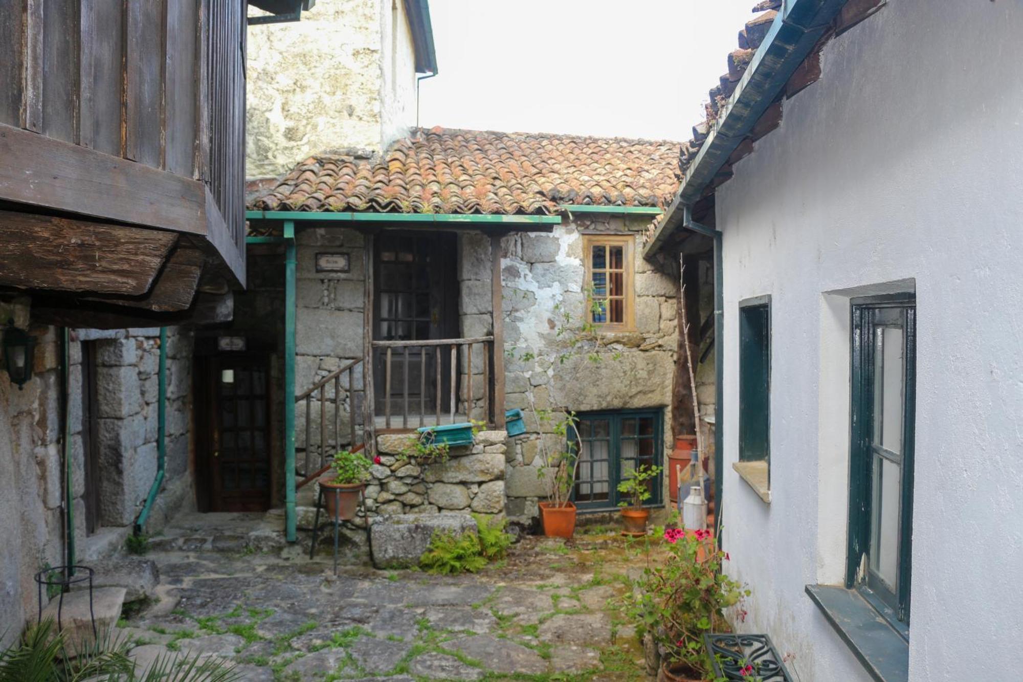Casa Campo Das Bizarras Castro Daire Buitenkant foto